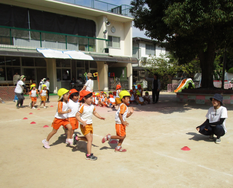 明石 保育園 かけっこ1