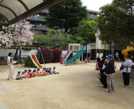 明石　保育園　らっこ