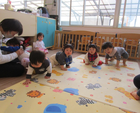 明石　保育園　０歳児