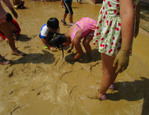 明石 保育園 どろんこ