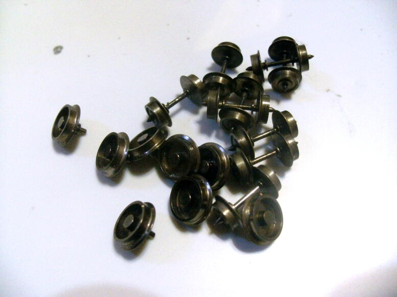 車輪の黒染めをやってみる にゃんまるらぼ 鉄道 情景模型製作記