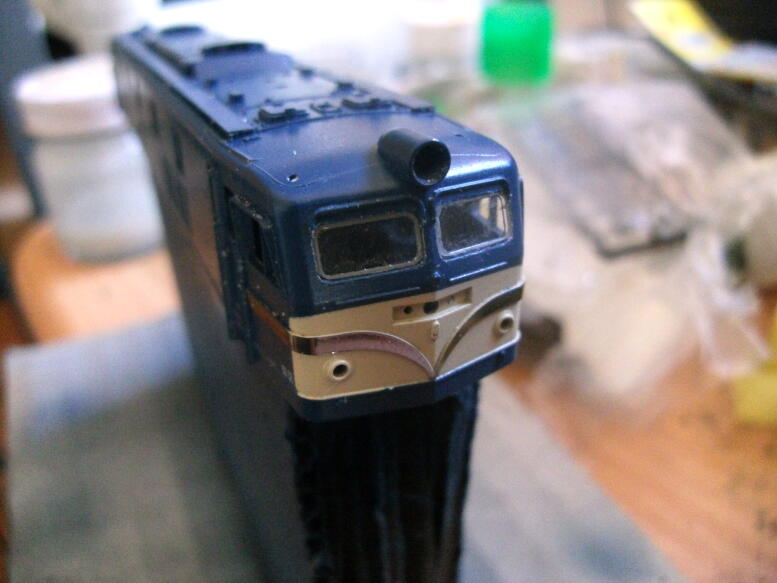 KATO EF58 Hゴム小窓の黒ゴム化 : にゃんまるらぼ 鉄道・情景