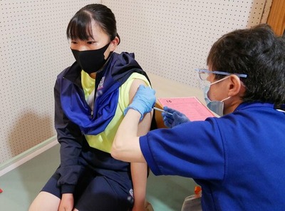 15歳からの接種を開始 2