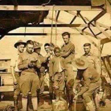 1908年　アフリカのコンゴ ７歳の黒人の子供