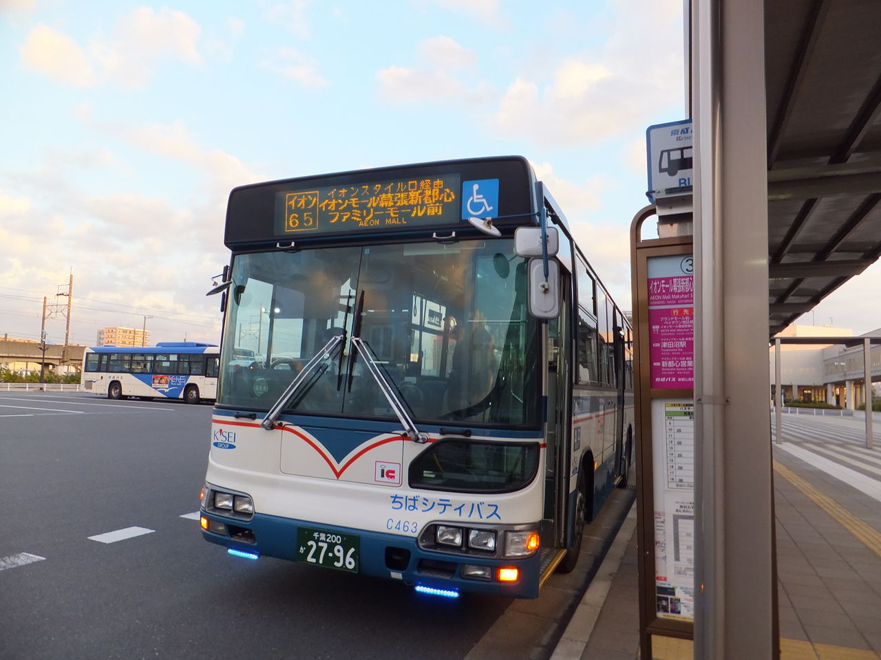 イオン65系統 海浜幕張駅 イオンモール幕張新都心ファミリーモール前 オモニバス