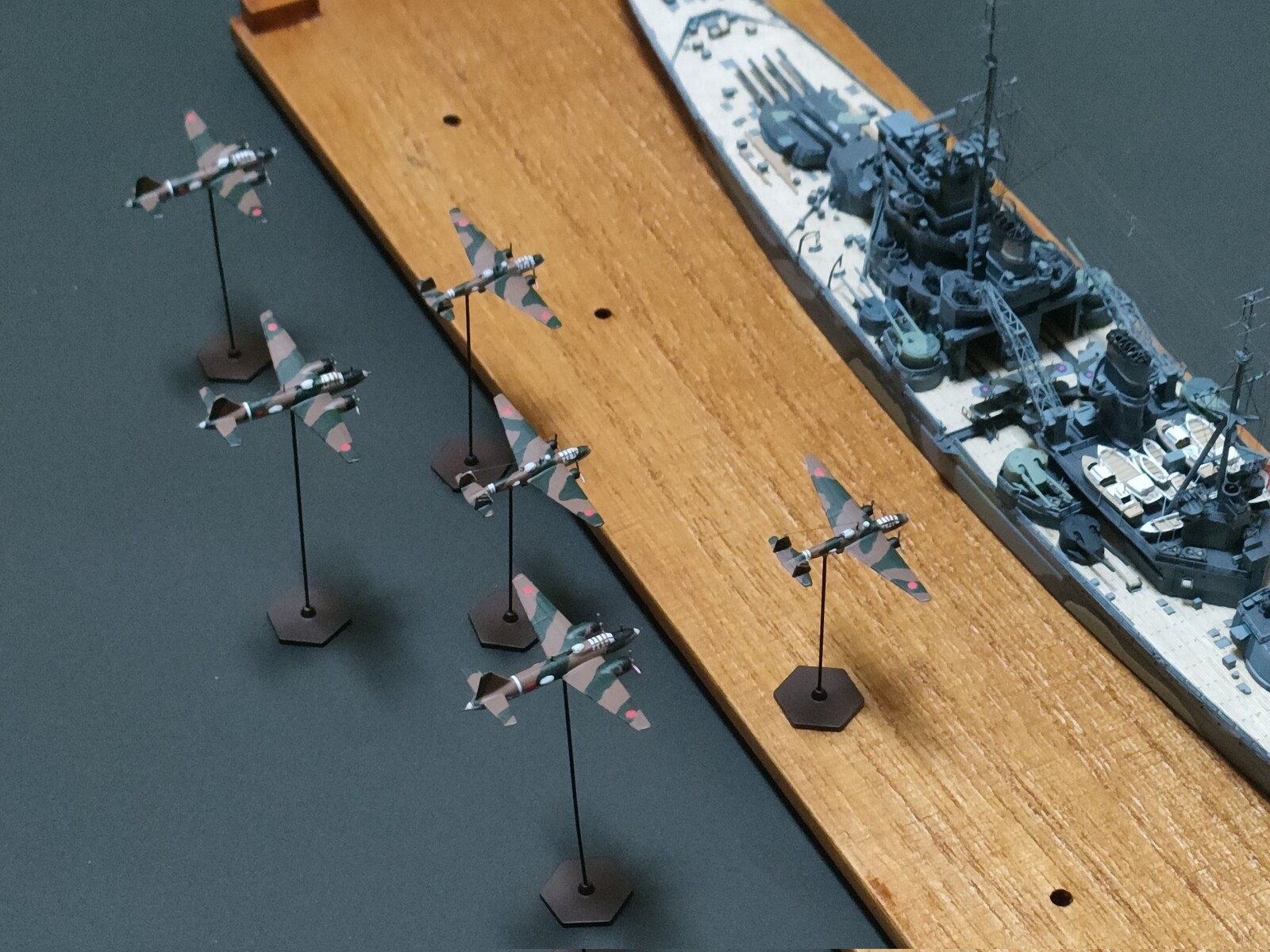 タミヤ1/700一式陸攻/96式陸攻[マレー沖海戦] : 愛もけ・愛知で模型日記！