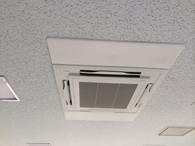 エアコン総本舗 工事実績
	  ビルエアコン|板橋区 マンション共有スペース天カセ入替工事
	コメント