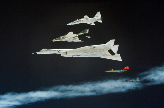 xb70_crash_06