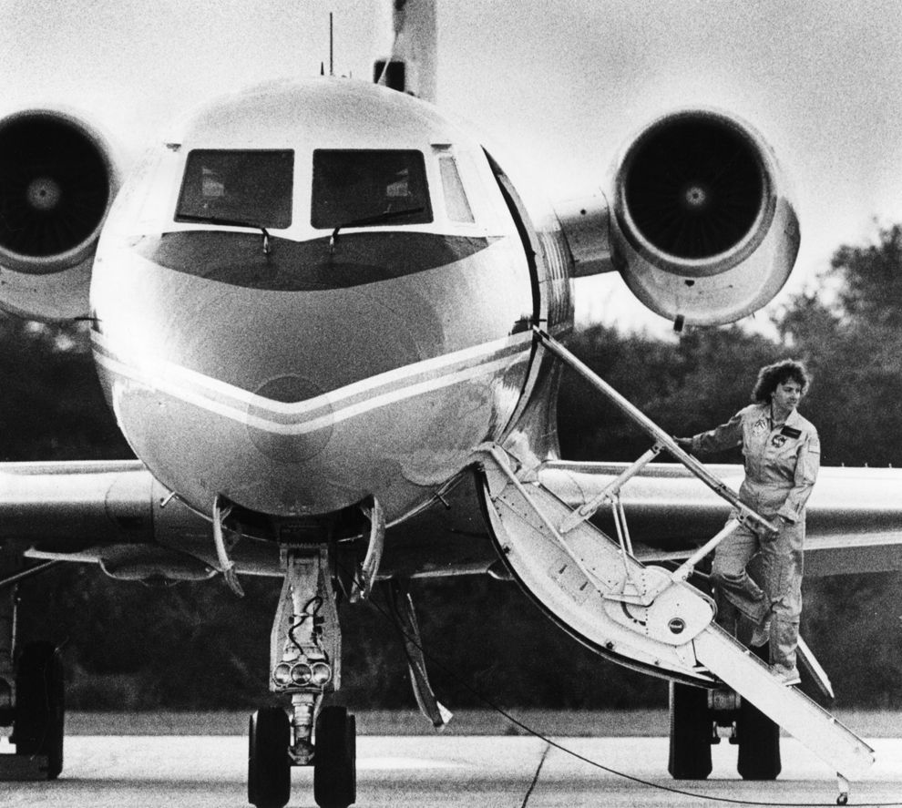 1986年1月28日 スペースシャトル チャレンジャー号爆発事故 クリスタ マコーリフ視点 写真34枚 動画2点 Overd Planes