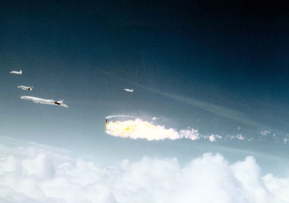 xb70_crash_10