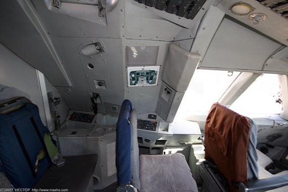 Boing747－200_cockpit_09