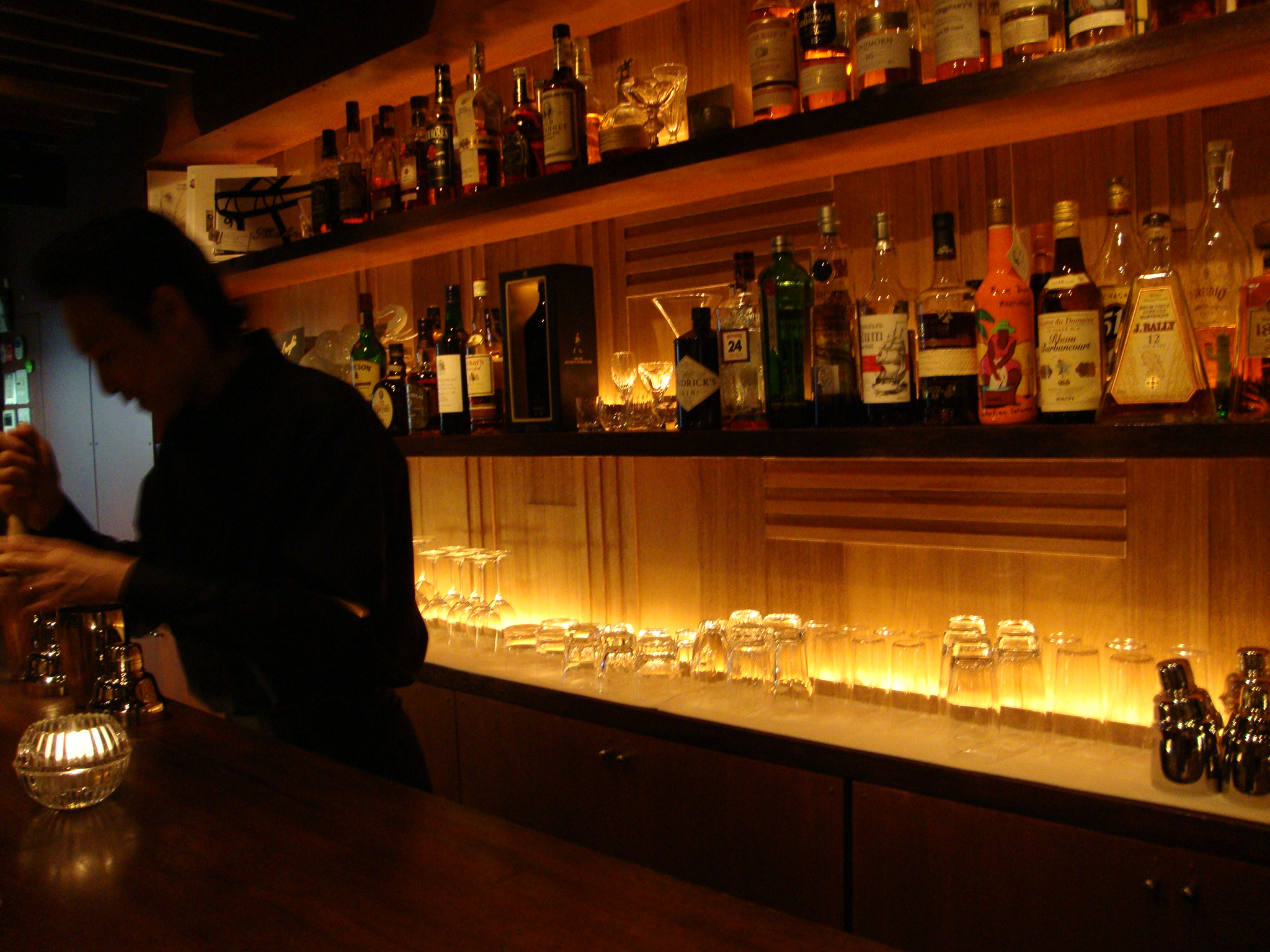 プラチナ通りの隠れ家的ダイニングバー Natura Shirokane 白金 Shizuka Happy Life Style