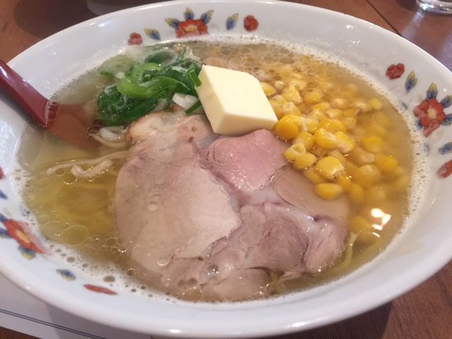 函館空港 トラピスト ラーメン 元祖函館ラーメン おんじき庭本 空港で美味いものが食べたい
