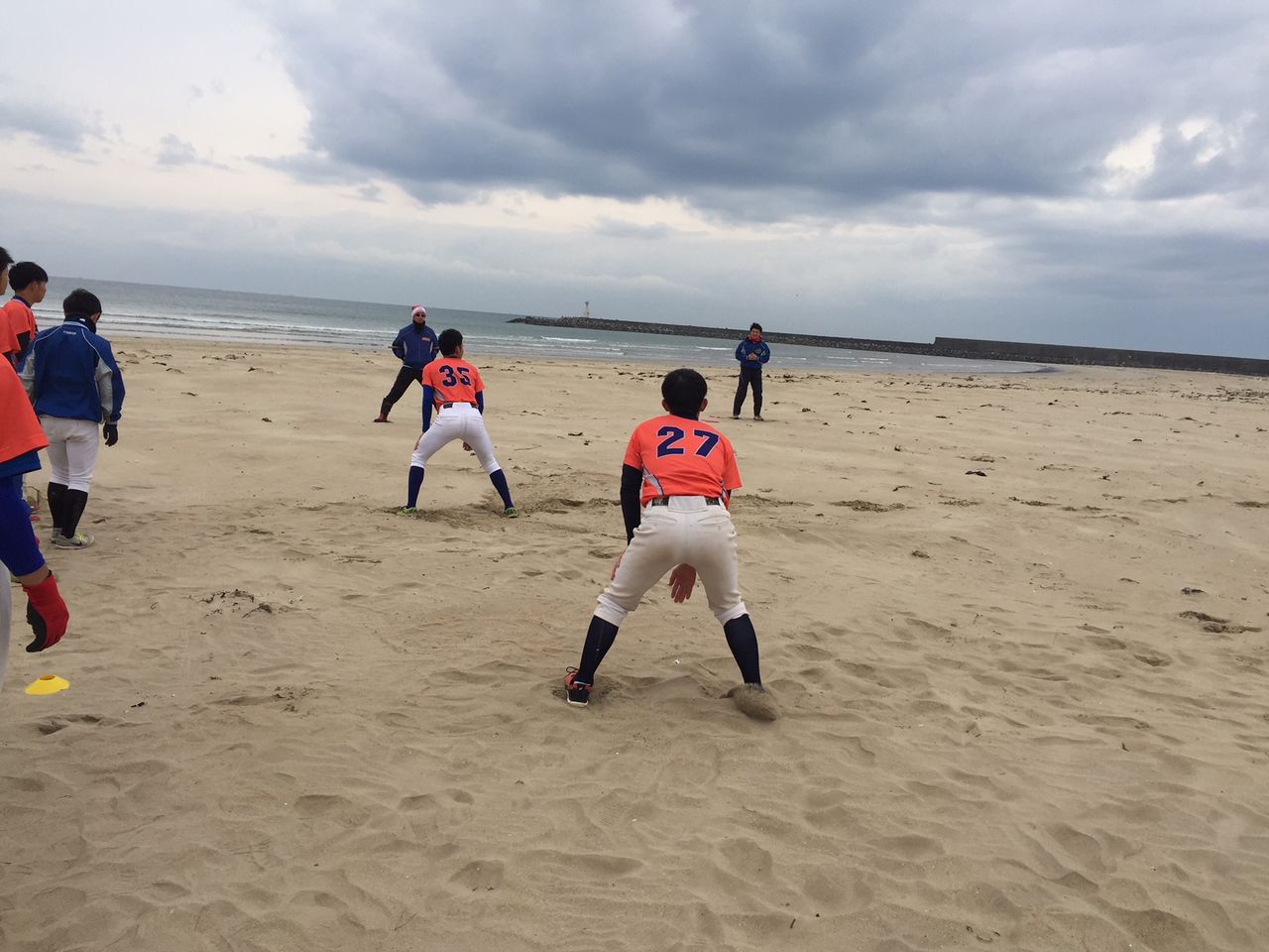 芦屋海岸 砂浜トレーニング 折尾愛真短期大学 硬式野球部ブログ 2年間の挑戦