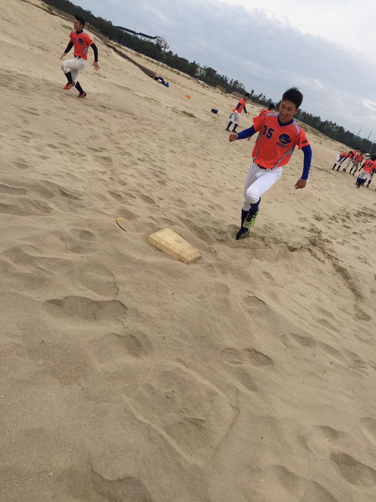 芦屋海岸 砂浜トレーニング 折尾愛真短期大学 硬式野球部ブログ 2年間の挑戦