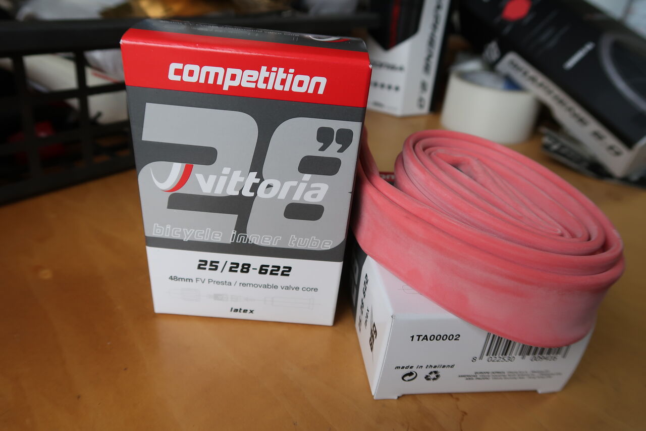 Vittoria ラテックスチューブ 4個 楽天市場】Vittoria COMPETITION LATEX TUBE ヴィットリア