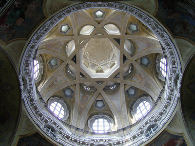 800px-Cupola_di_San_lorenzo_a_Torino