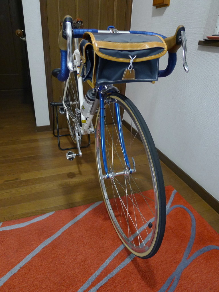 Gilles Berthoudのフロントバッグ : あじこぼたより Gilles Berthoudのフロントバッグ : あじこぼたより