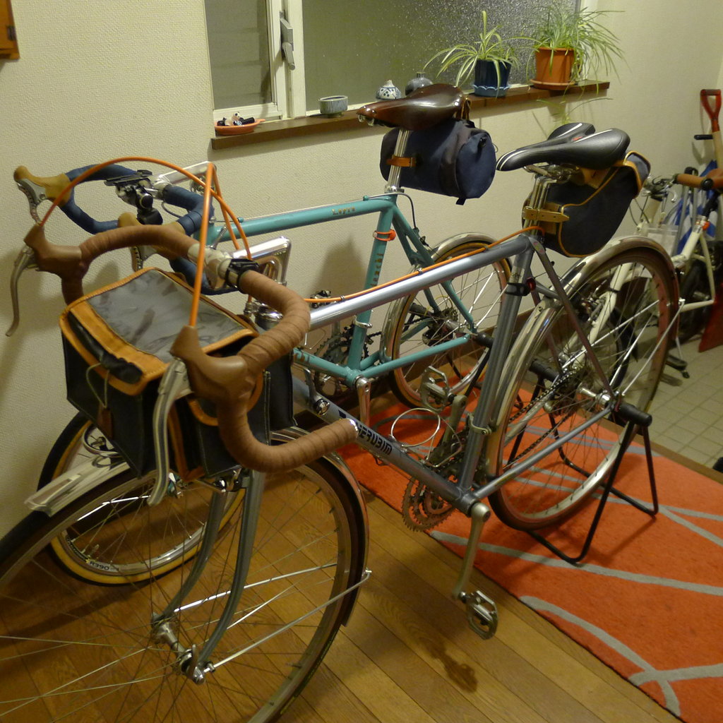 Gilles Berthoudのサドルバッグ : あじこぼたより Gilles Berthoudのサドルバッグ : あじこぼたより
