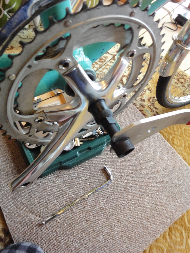 2 4 自転車 クランク bb