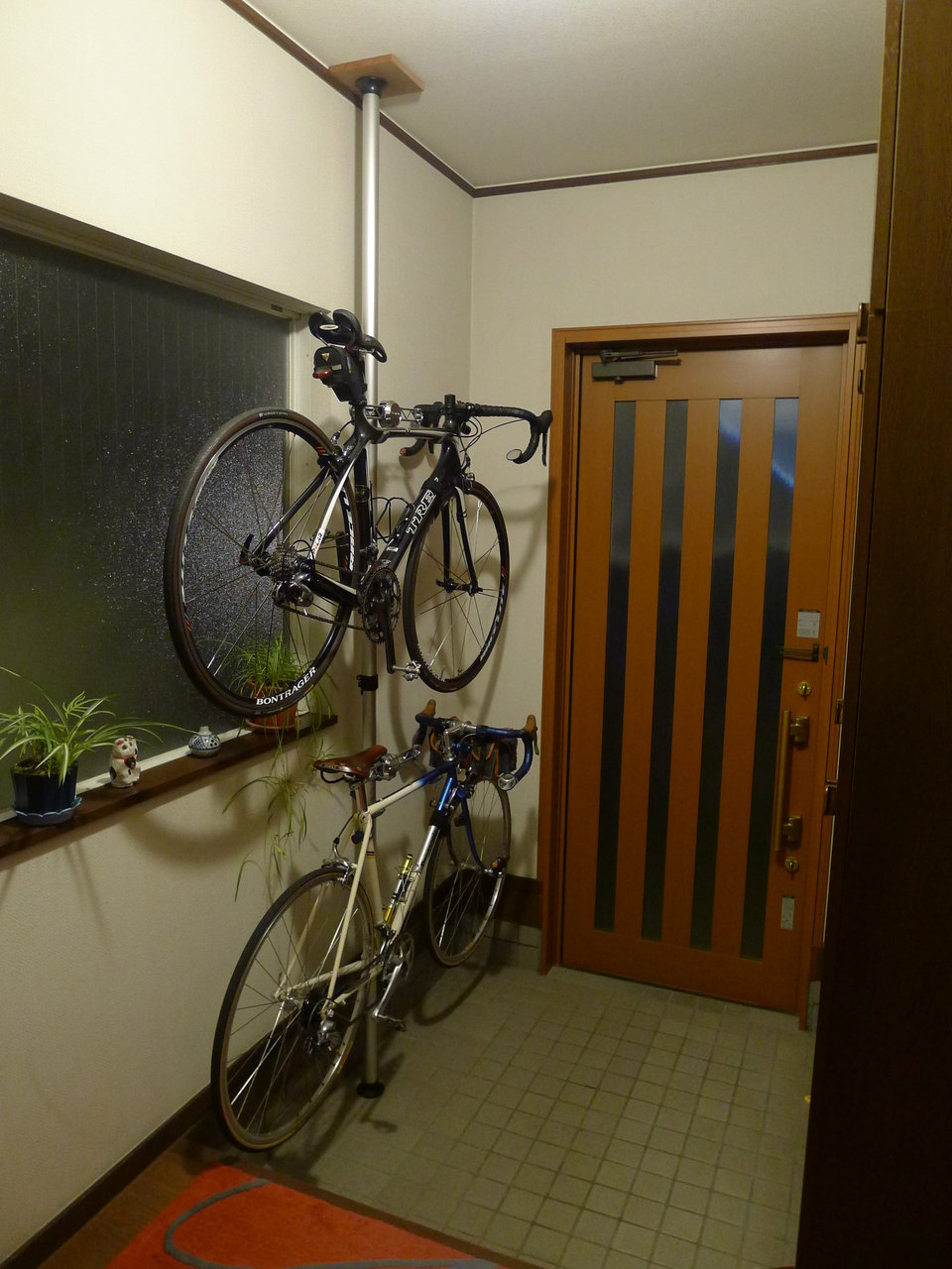 自転車 スタンド 突っ張り