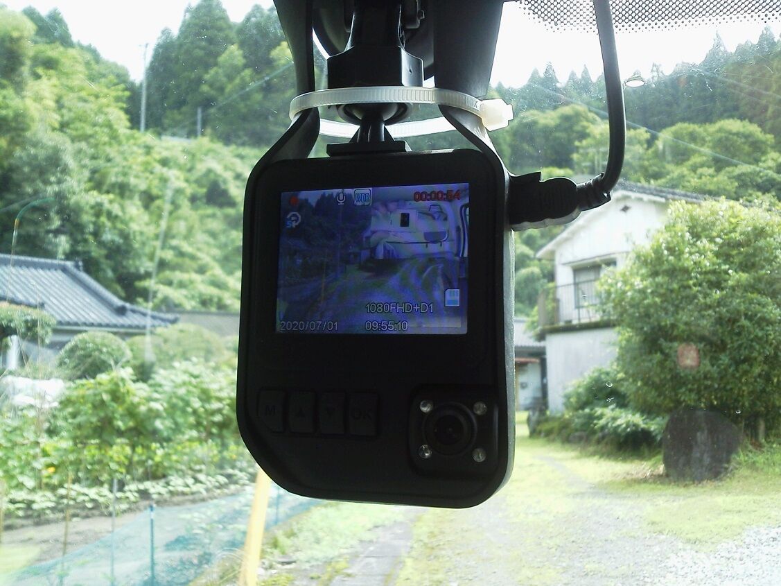 運転 トラ 軽 市 霧島 あおり