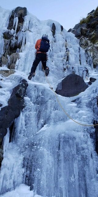 C098F03F-7A10-405F-83C7-8D9DFA9CAC6E