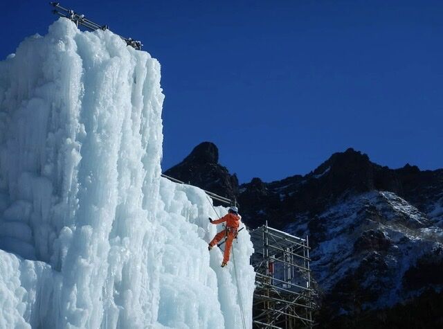 515DCD95-EBB6-4F4F-A917-E4376353F99F