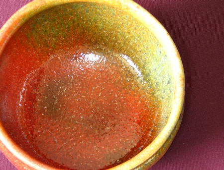 赤い抹茶茶碗の見込