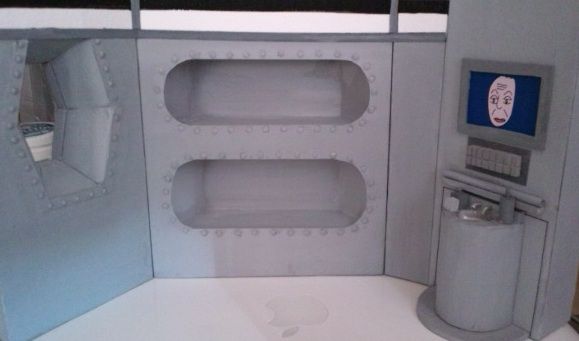 宇宙船レッド ドワーフ号 つくる生活