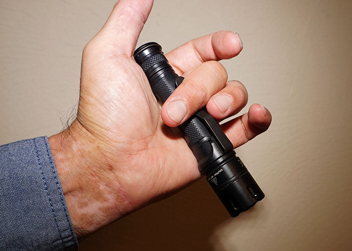 SUREFIRE E2T-MV TACTICAN 屋外照射 : アカリセンター公式ブログ SUREFIRE E2T-MV TACTICAN 屋外照射 : アカリセンター公式ブログ