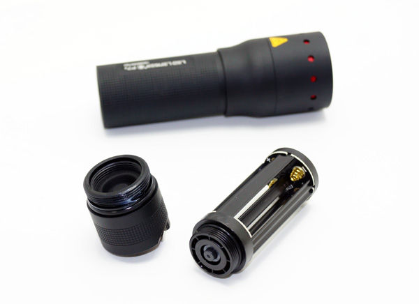 Led Lenser w 4aaa用 乾電池カートリッジ 目指せ ライトマニア Akaricenter 懐中電灯レビュー Led Lenser w 4aaa用 乾電池カートリッジ 目指せ ライトマニア Akaricenter 懐中電灯レビュー