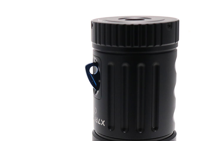 OLIGHT(オーライト)X7R MARAUDER マローダー 充電式 CREE OLIGHT(オーライト)X7R MARAUDER マローダー 充電式 CREE