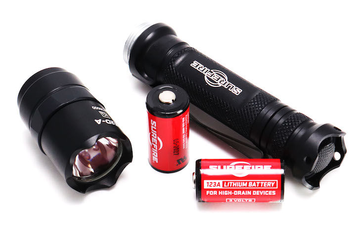 対決! SUREFIRE E2D LED DEFENDER ULTRA 対 GENTOS GF008RG 対決! SUREFIRE E2D LED DEFENDER ULTRA 対 GENTOS GF008RG