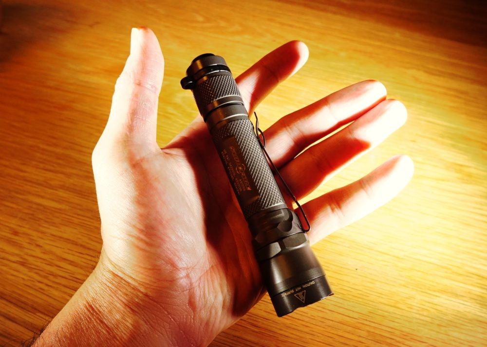 SUREFIRE A2 AVIATOR アヴィエーター キセノン&LED フラッシュ SUREFIRE A2 AVIATOR アヴィエーター キセノン&LED フラッシュ