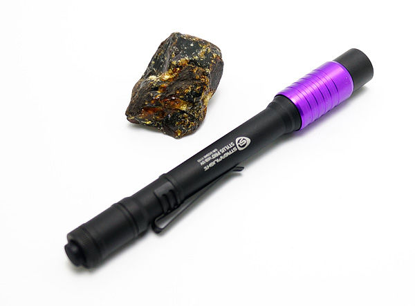 093UV-9