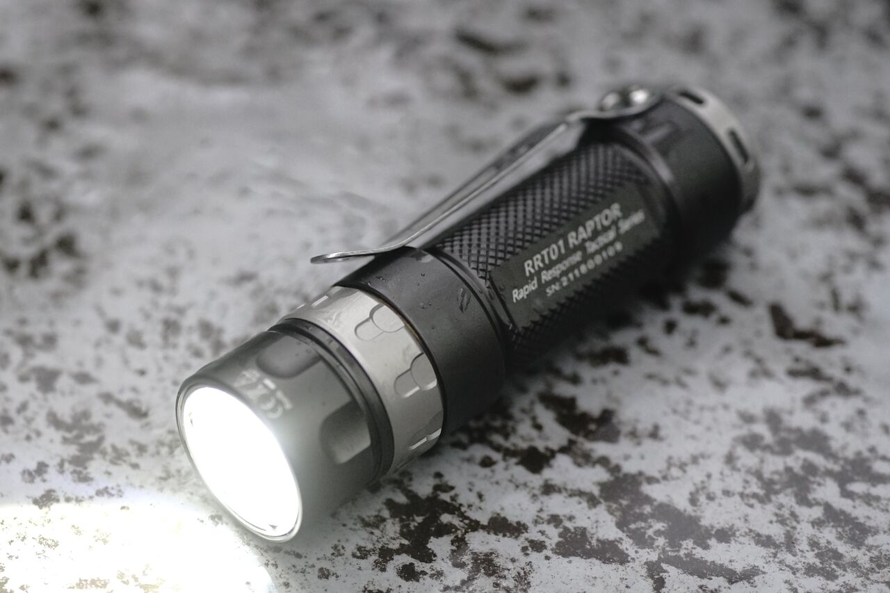 JETBeam RRT01 Raptor NICHIA 日亜 950ルーメン Amazon.co.jp: JetBeam RRT01 RAPTOR 1LM-950LM無段階調光輝度
