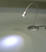 1W白色LEDが3灯 明るい?