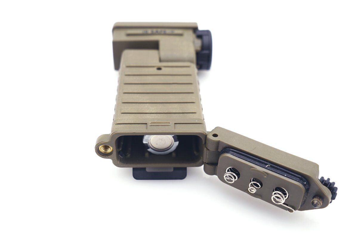 自衛隊＆消防御用達のあのミリタリーライトがアップデート