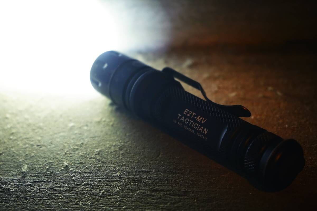 SUREFIRE E2T MVを再評価！CQB特化思想は実用的か？ : アカリセンター
