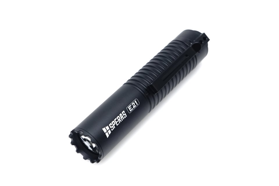 新しい世代の業務用ライト？！普段使いにも最適なSPERAS E21登場