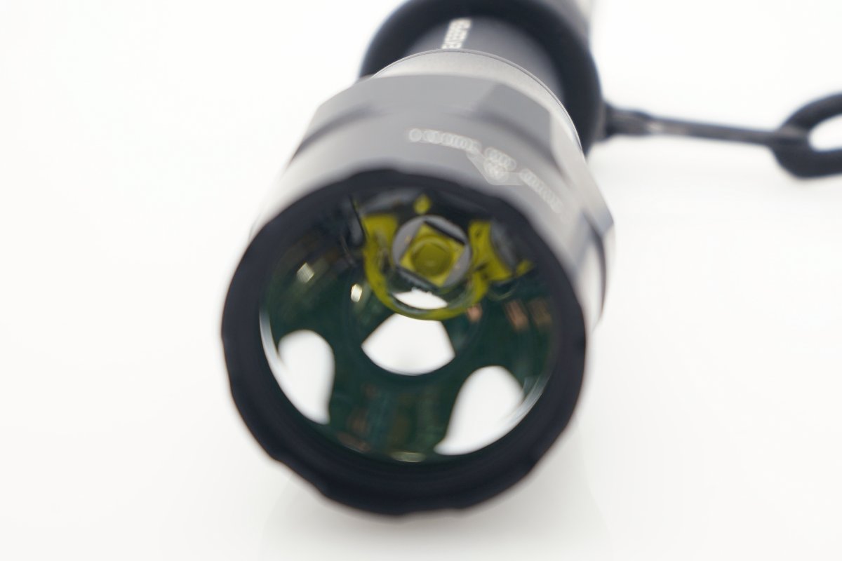 2024現在、純粋種タクティカルライトの理想形!? SUREFIRE P1RZ 2024現在、純粋種タクティカルライトの理想形!? SUREFIRE P1RZ