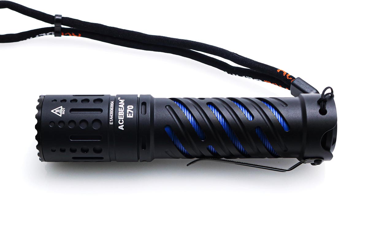 驚きの大光量4600lm！21700電池搭載のEDCライト！ ACEBEAM E70
