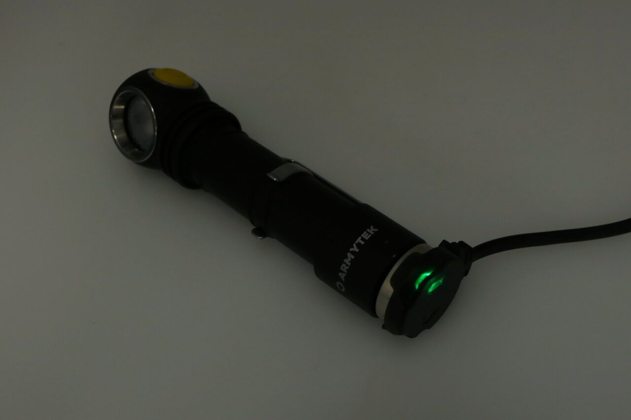 アーミーテック　ウィザードプロ アーミーテック ウィザードプロ ARMYTEK (アーミーテック
