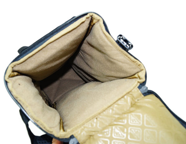 HAZARD4 (ハザード4) photo-recon tactical optics sling pack カメラ