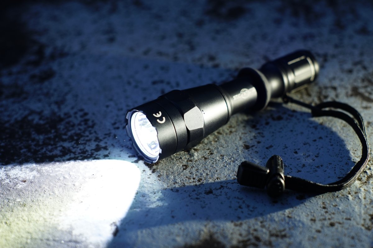 2024現在、純粋種タクティカルライトの理想形!? SUREFIRE P1RZ 2024現在、純粋種タクティカルライトの理想形!? SUREFIRE P1RZ