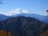紅葉と富士。おぉ、秋っぽ