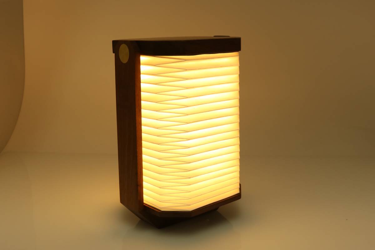 まるで竹と紙でできたようなインテリアに最適のLED充電式ランタン 大雪屋 javalantern ジャヴァランタン : 目指せ!ライトマニア AKARICENTER 懐中電灯レビュー まるで竹と紙でできたようなインテリアに最適のLED充電式ランタン 大雪屋 javalantern ジャヴァランタン : 目指せ!ライトマニア AKARICENTER 懐中電灯レビュー