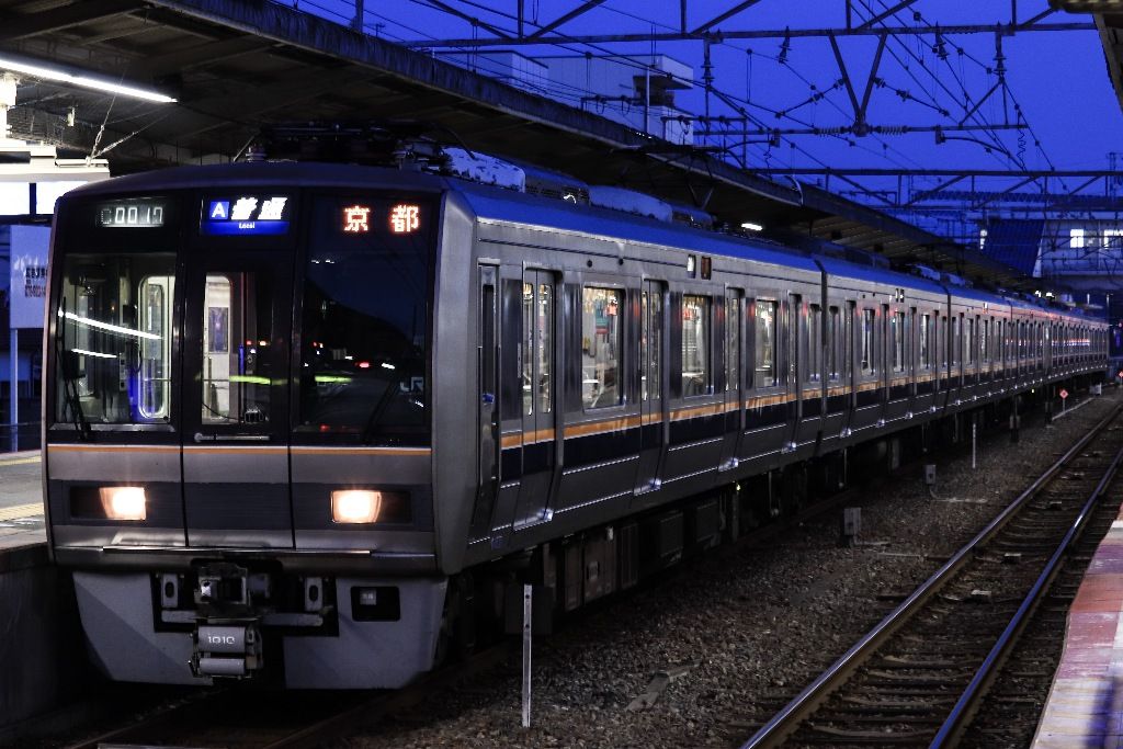 5/11-1 207系入場回送とEF66-27 : つっちーの鉄道日誌