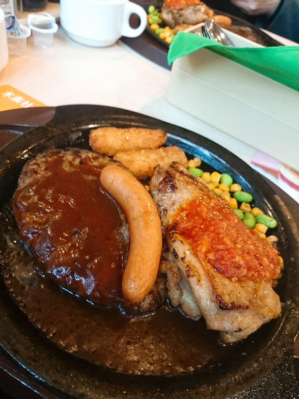 ガスト 全員一致でこれを注文 ミックスグリルランチっっ ゆずこと歩こ